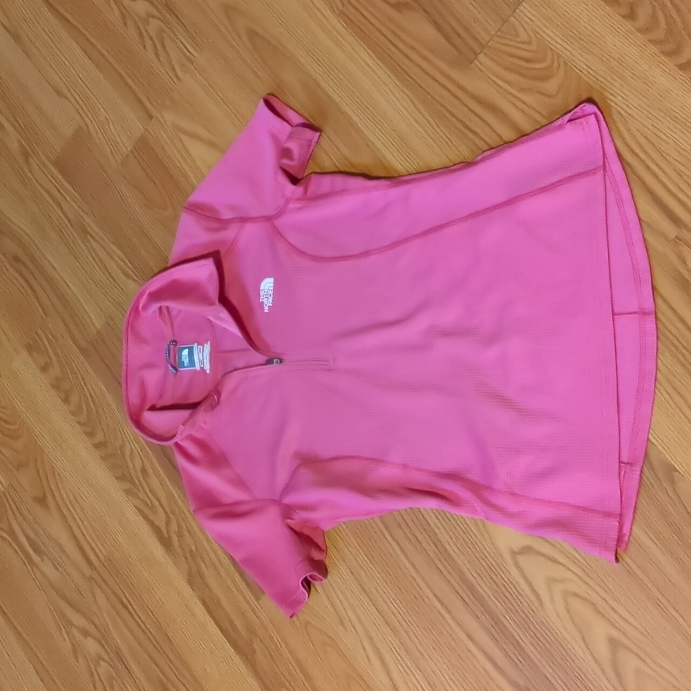 The North Face Women's Pink Short-Sleeve Quarter-Zip Top - Picture 1 of 8